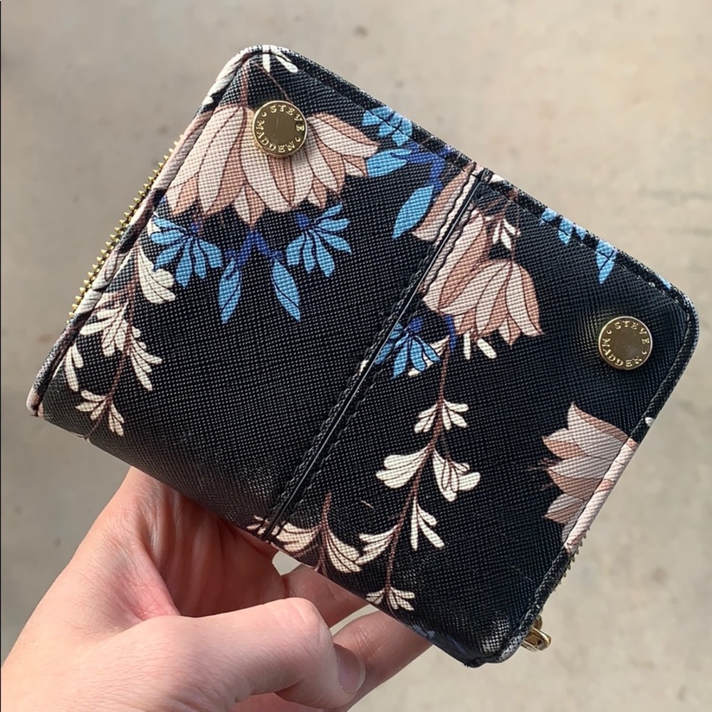 Steve Madden wallet